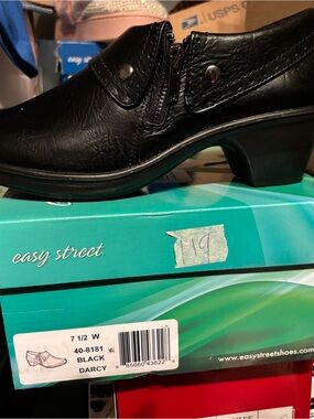 easy street Black Slip-On Loafer with Side Zip